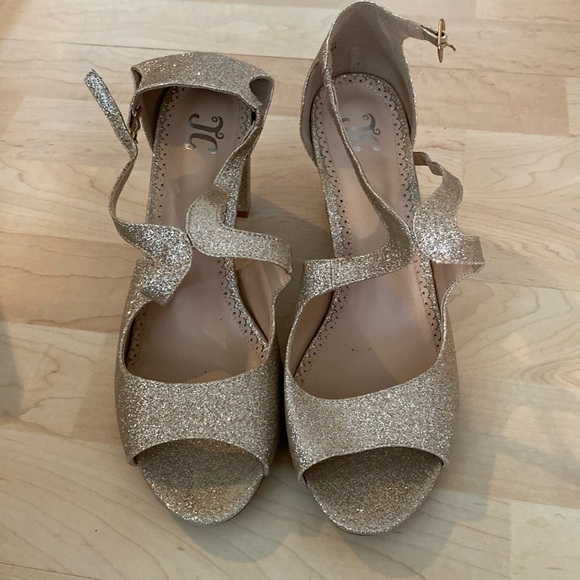Gold sparkly heels - brand new - size 9 - Picture 1 of 2